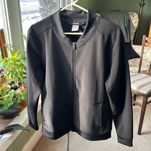 Q22.      Men’s Joe Fresh Active black jacket NWOT
